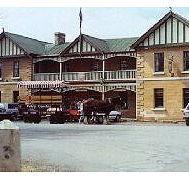 Man-O-Ross Hotel - Hotel VIC