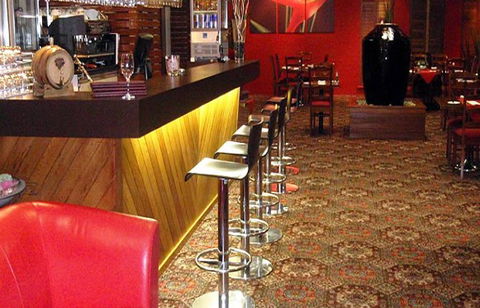 Bristol Hill Motor Inn & Peppas Licensed Restaurant - Hotel VIC 3