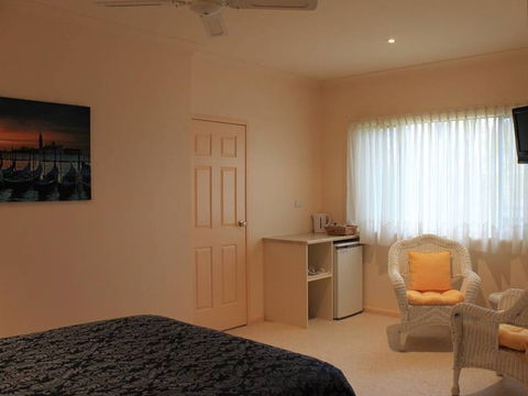 Batemans Bay Manor - Bed And Breakfast - Hotel VIC 4