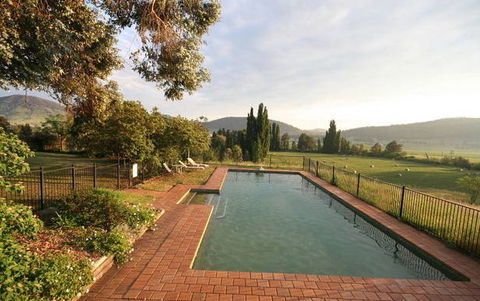 A Church And Homestead In Mudgee - Hotel VIC 5