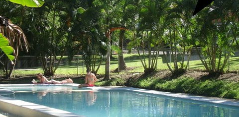 Base Airlie Beach Resort - Hotel VIC 1
