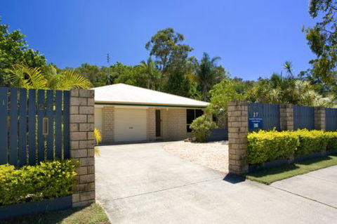 Sunshine Coast Escape - Hotel VIC 2