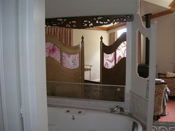 A Camelot Tower & Penthouse - Hotel VIC 19