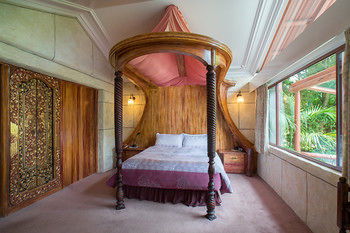 A Camelot Tower & Penthouse - Hotel VIC 35