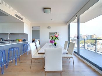 Zara Tower - Luxury Suites And Apartments - Hotel VIC 3