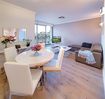 Zara Tower - Luxury Suites And Apartments - Hotel VIC 21