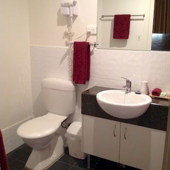 Ashton Townhouse Motel And Suites - Hotel VIC 10