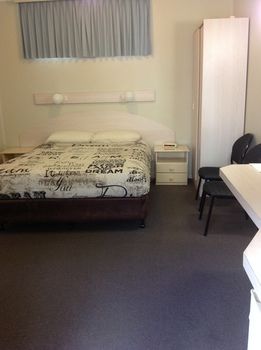 Ashton Townhouse Motel And Suites - Hotel VIC 19