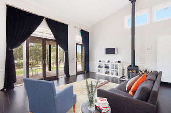 Block Eight - Hotel VIC 7