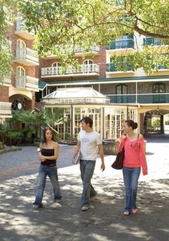 RMIT Village - Hotel VIC 2