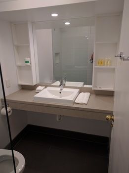 RMIT Village - Hotel VIC 20