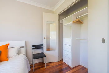 Getaway Holiday House Bankstown - Hotel VIC 5