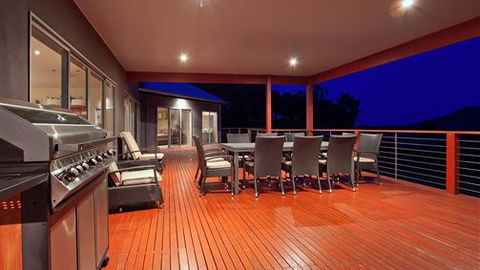 Max's Paddock - Hotel VIC 3