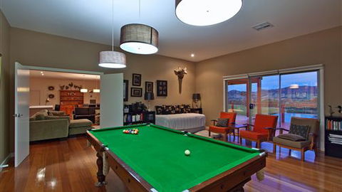 Max's Paddock - Hotel VIC 2