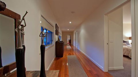 Max's Paddock - Hotel VIC 4