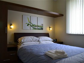 Cascades On The River - Hotel VIC 3
