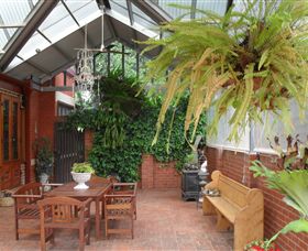 Allan Court Gardens Accommodation - Hotel VIC 3