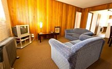 Snowy Mountains Motel - Adaminaby - Hotel VIC 0