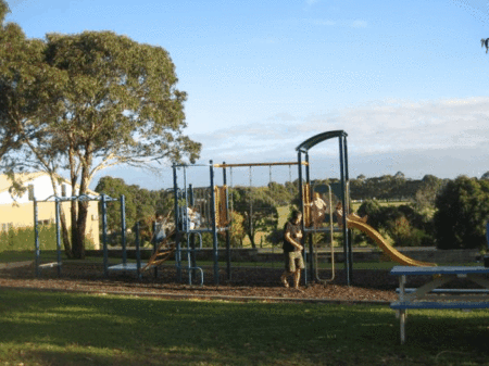 Limestone Coast Tourist Park - Hotel VIC 4