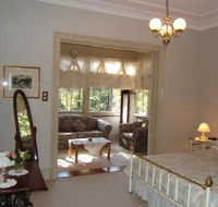 Whispering Pines - Hotel VIC