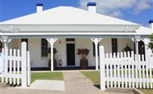 Smoky Cape Lighthouse Bed And Breakfast - Hotel VIC 2