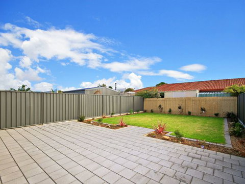 Century 21 SouthCoast: White Caps - Hotel VIC 2