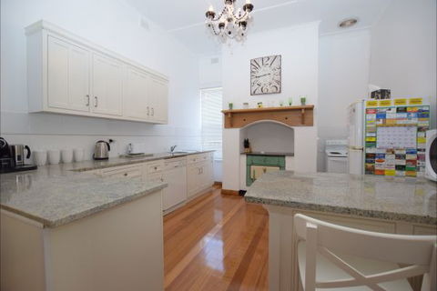 The Provincial Bed & Breakfast - Hotel VIC 1