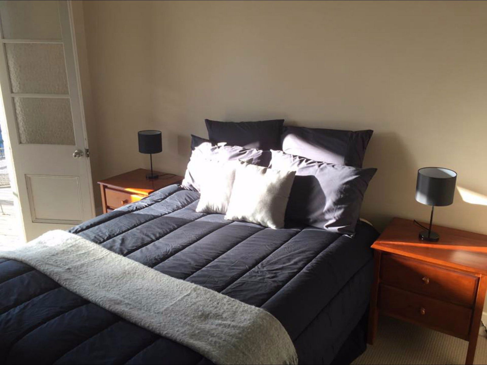 Bowning NSW Hotel VIC