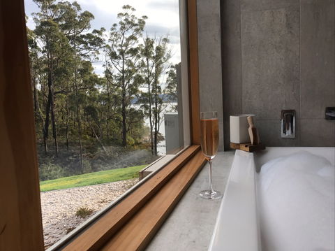Fair Winds Tasmania - Hotel VIC 2