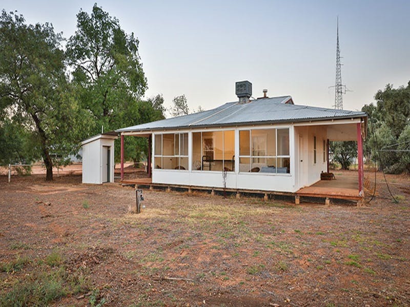 Wallanthery NSW Hotel VIC