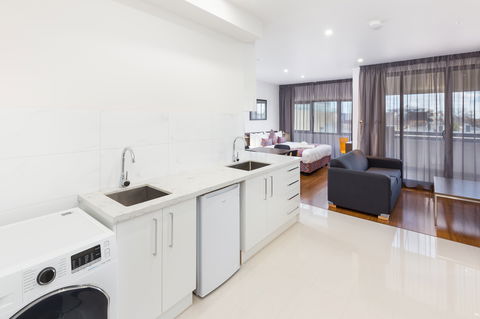 City Edge Dandenong Apartment Hotel - Hotel VIC 2