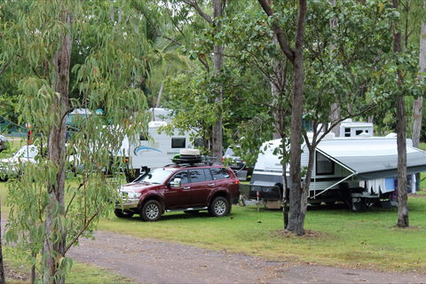 Corroboree Park Tavern - Hotel VIC 1