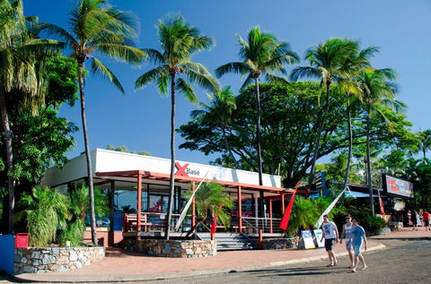 Base Airlie Beach Resort - Hotel VIC 0