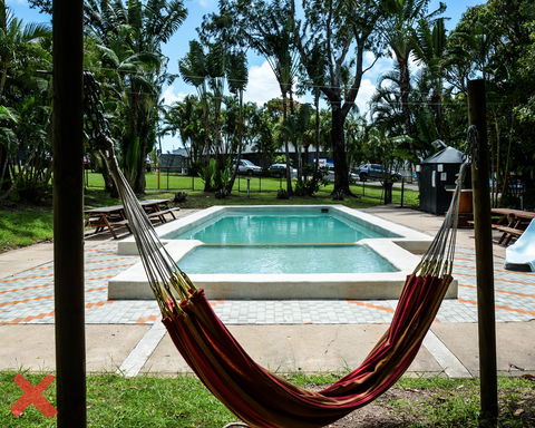 Base Airlie Beach Resort - Hotel VIC 2