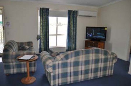 Back Obourke Accommodation - Hotel VIC 1