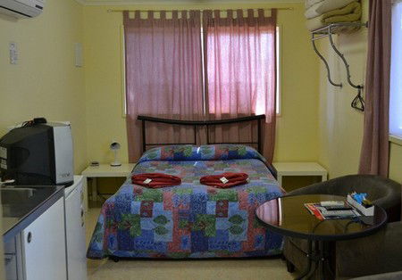 Broken Hill City Caravan Park - Hotel VIC 1