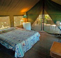 Lions Den Hotel - Hotel VIC