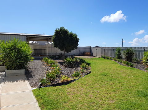 Agape Holiday Home - Hotel VIC 1