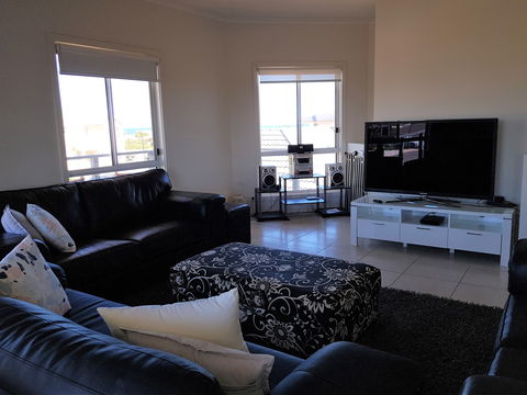 Agape Holiday Home - Hotel VIC 2