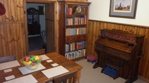 Ayers Burra - Hotel VIC 1