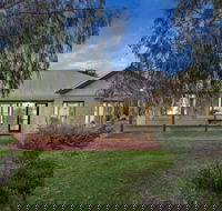 Cottage Retreat/Shady Cottage - Hotel VIC