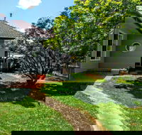 Magnolia Corner