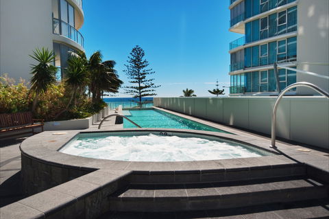 Reflections Coolangatta Beach - Hotel VIC 1