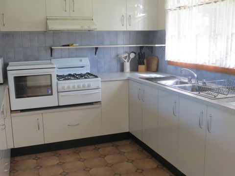 Annies Holiday Units - Hotel VIC 1
