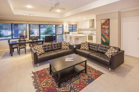 Dave's Digs - Hotel VIC 1