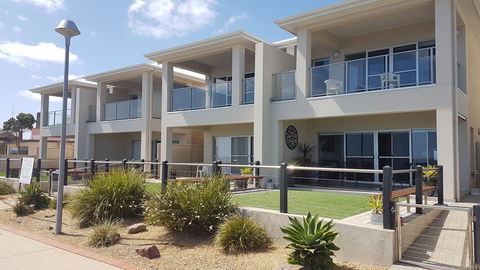 Wallaroo Jetty Holiday Accommodation - Hotel VIC 1