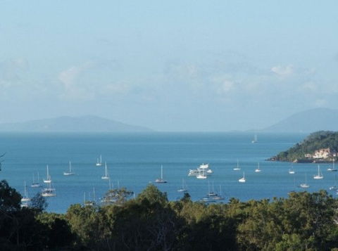 Summit Apartments Airlie Beach - Hotel VIC 4