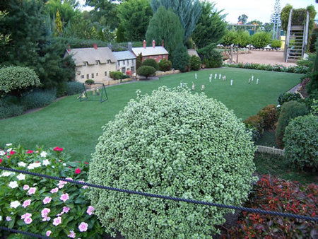 Abingdon Miniature Village - Hotel VIC 1