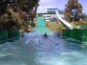 Kalamunda Wet 'n' Wild - Hotel VIC 1