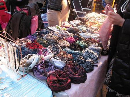 Chinatown Night Market - Hotel VIC 1